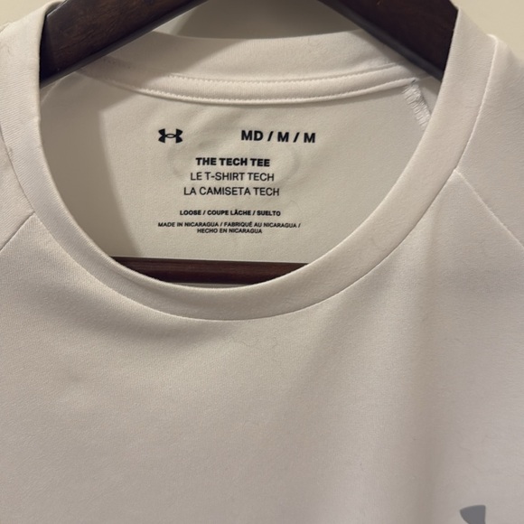 Under Armour Tee - Picture 2 of 5